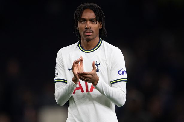 Djed Spence preguntó qué le ha estado enseñando Antonio Conte y sobre ese comentario de ‘ficha de clubes’