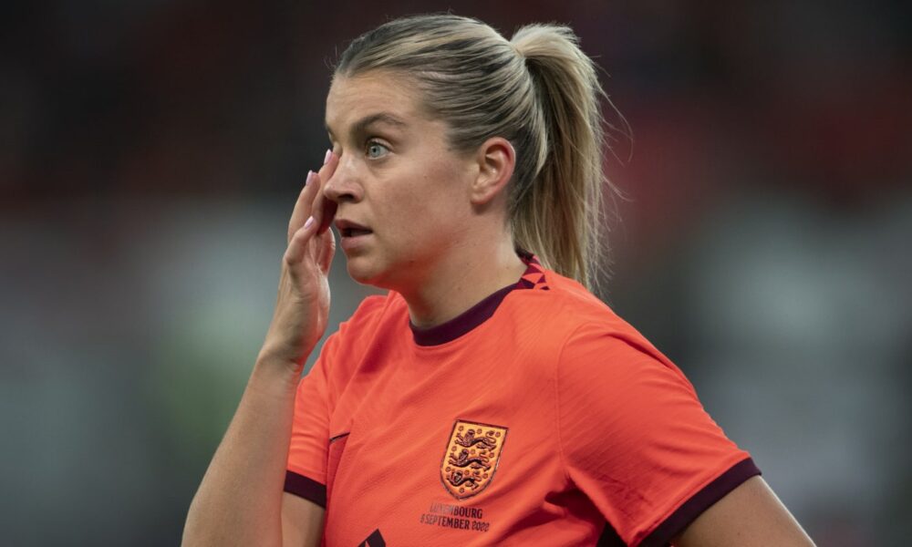 Alessia Russo se retira de la selección inglesa por lesión