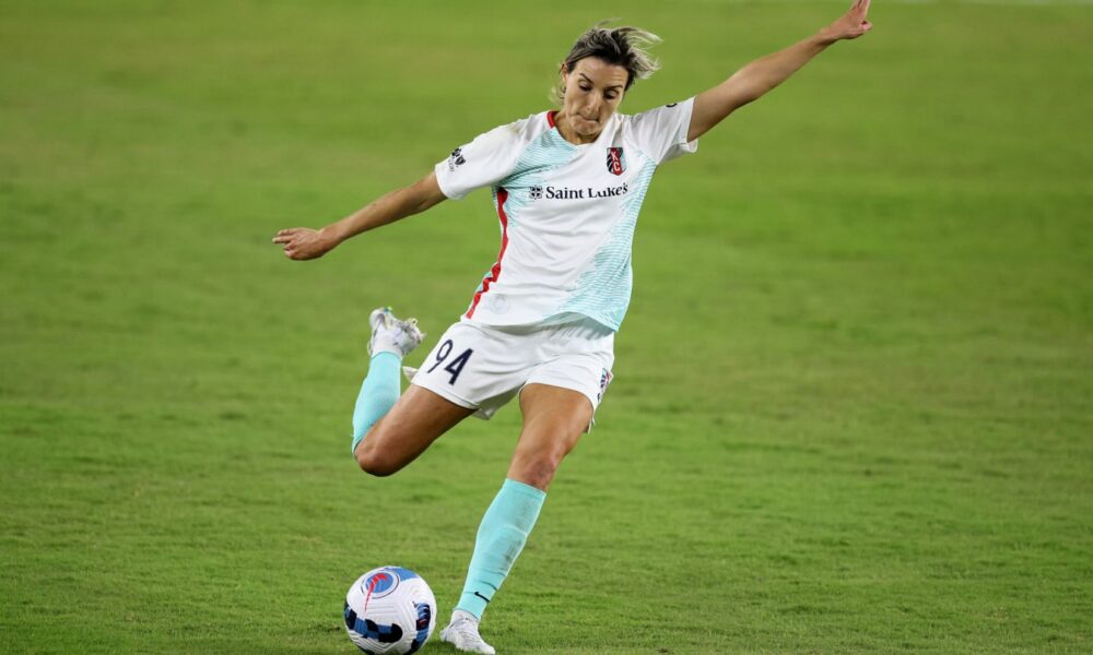 Claire Lavogez de Kansas City Current, fuera con un desgarro de LCA