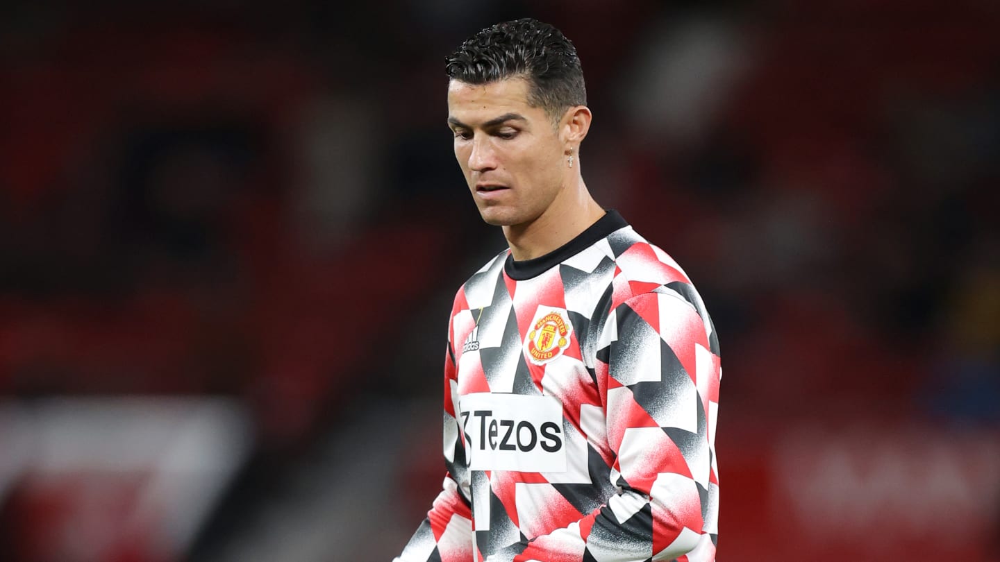 Cristiano Ronaldo deja el banquillo del Manchester United temprano
