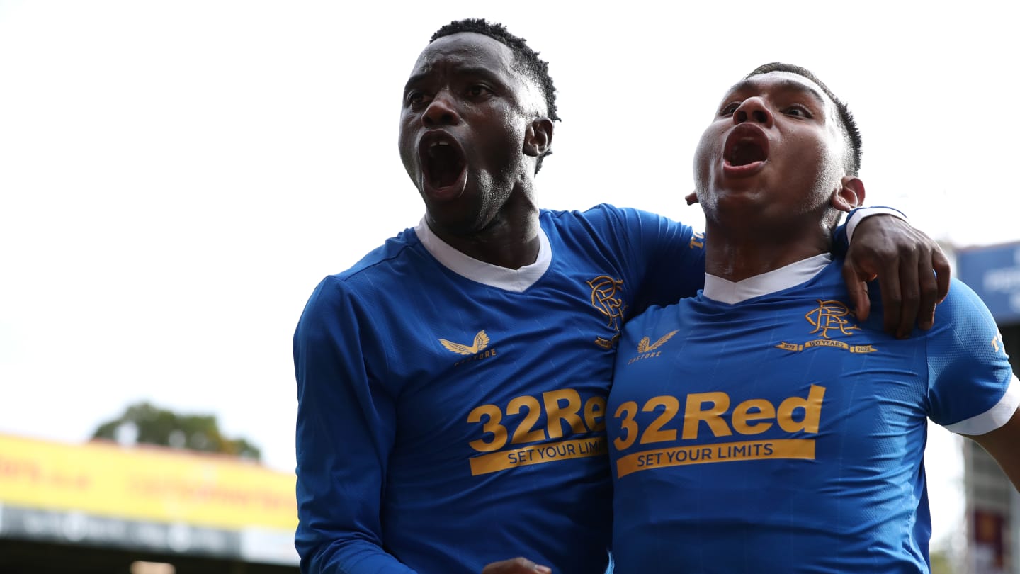 El aturdidor de Tillman ayuda a Rangers a estrechar la victoria