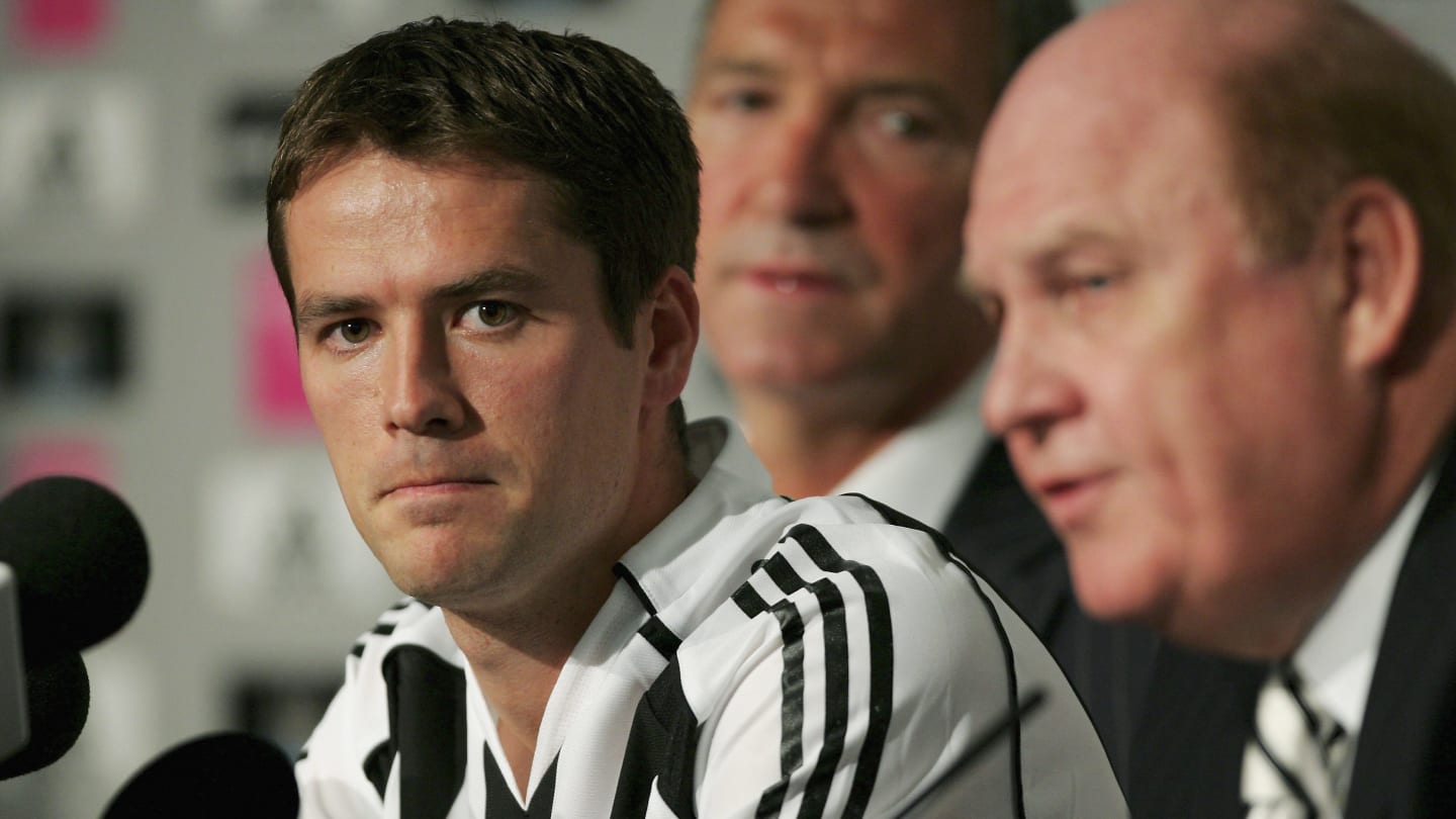 Michael Owen revela acuerdo con Newcastle para venderlo a Liverpool en 2006