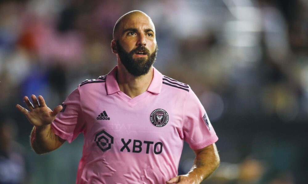 Phil Neville se considera ‘afortunado’ de tener a Gonzalo Higuaín en Inter Miami