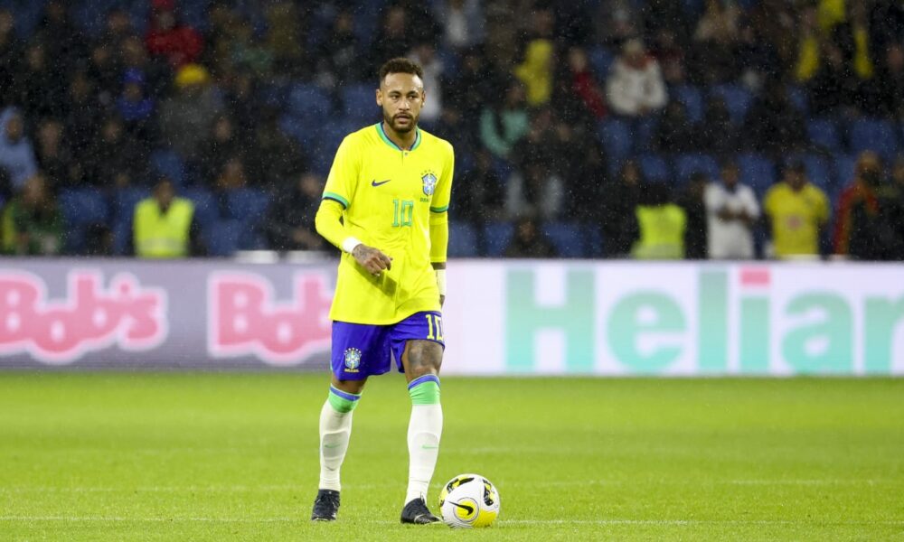 Ronaldo cree que la presión está sobre Neymar para cumplir en la Copa del Mundo