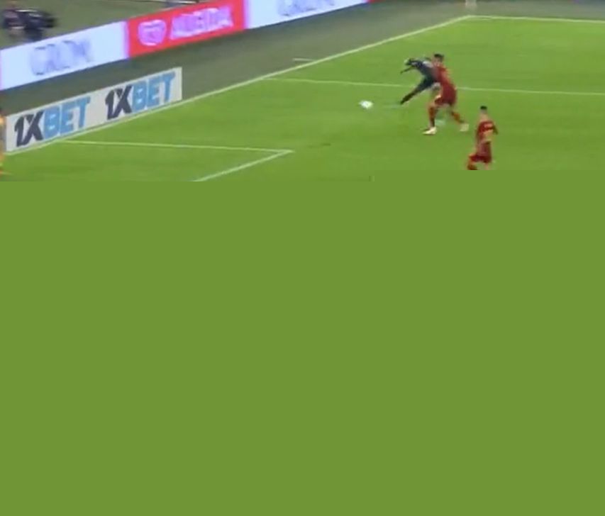 Video: Manchester United transfer target Victor Osimhen scores sensational winner for Napoli