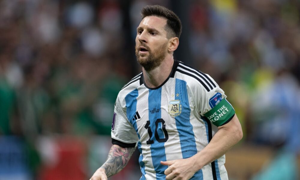 Canelo Álvarez amenaza a Lionel Messi por un supuesto insulto a México