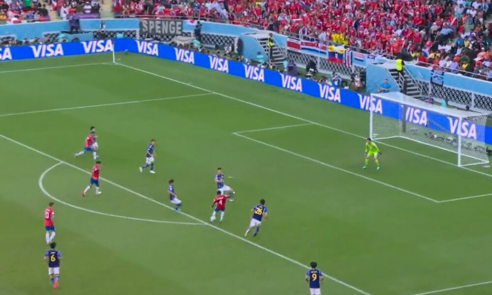Costa Rica toma una sorprendente ventaja contra Japón para abrir el grupo de par en par