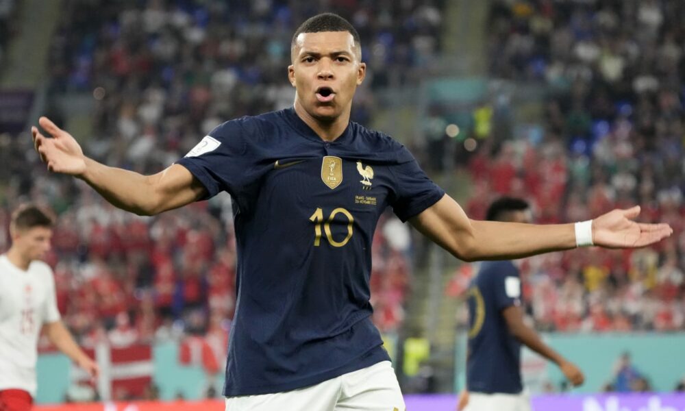 Didier Deschamps elogia el talento oculto de Kylian Mbappe, después de dos goles más en la Copa del Mundo