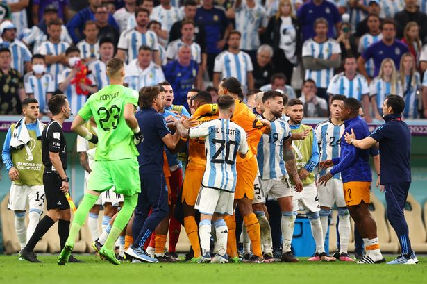 ‘Cuando es Martinelli’ – Los fanáticos del Arsenal se enfurecen, en medio del caos de Argentina vs Holanda