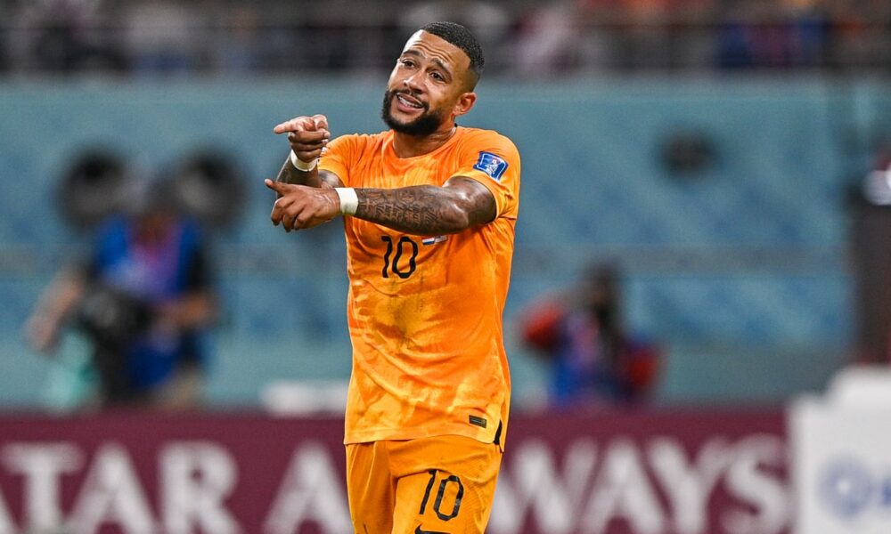 El Barcelona negocia con el equipo de la Serie A la venta de Memphis Depay