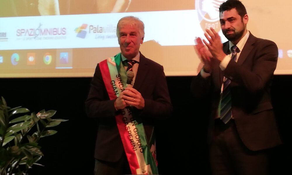 «Para Grugliasco un campo de fútbol abierto a todos. Vive el deporte con pasión»