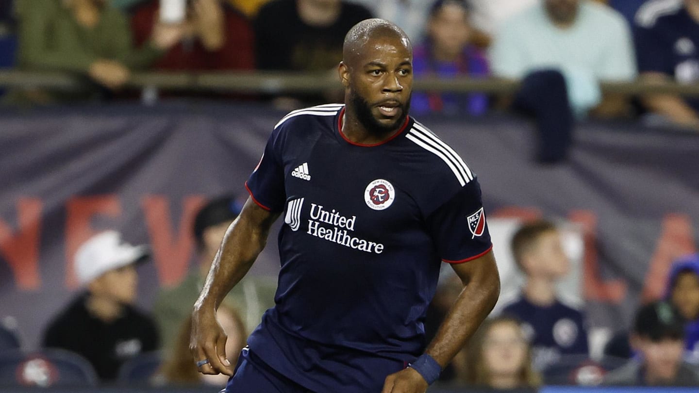 Andrew Farrell firma extensión de contrato con New England Revolution