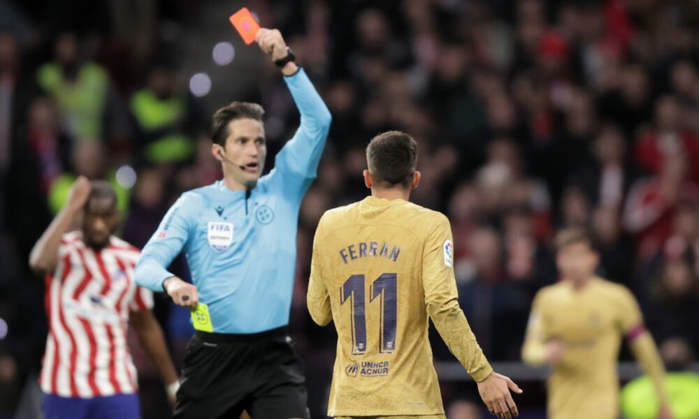 El Barcelona apela por tarjeta roja de Ferran Torres