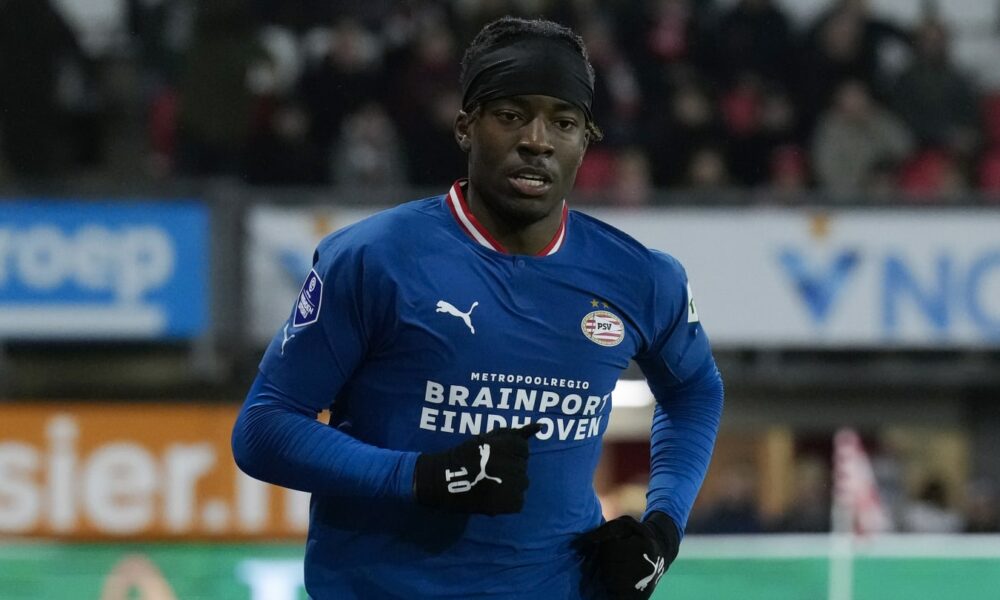 El PSV emite un mensaje desafiante a medida que crece el interés de la Premier League en Noni Madueke