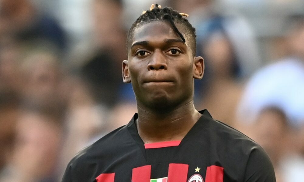 Milán, Leao sobre la renovación: «Noticias falsas como siempre»