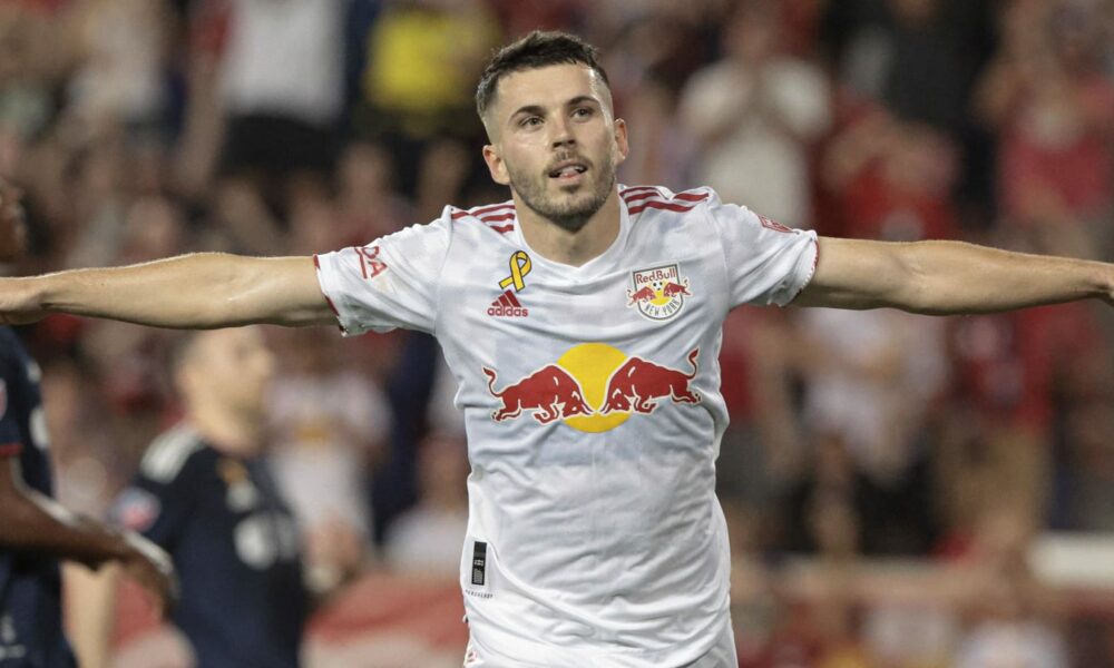 Lewis Morgan firma una extensión de contrato con los Red Bulls de Nueva York