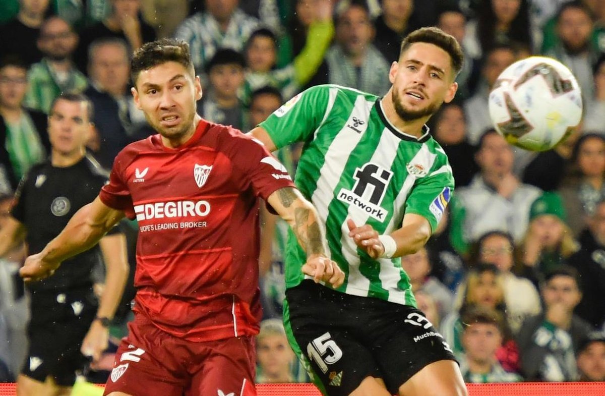 Alex Moreno, fuera de la convocatoria del Real Betis para la Supercopa de España
