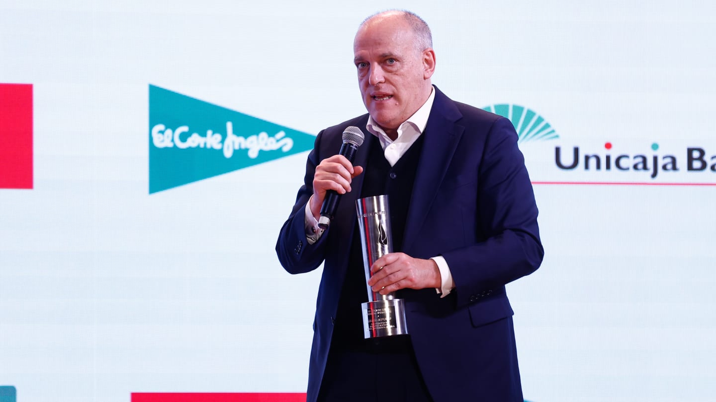 El presidente de LaLiga explica la respuesta a la polémica del árbitro del Barcelona