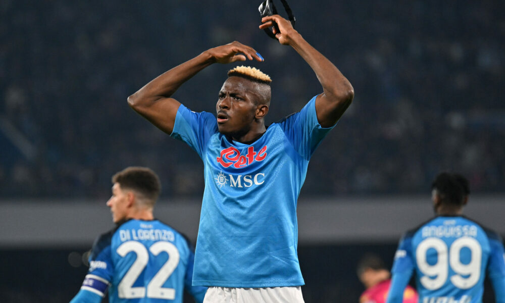 Napoli, Osimhen: «Al final de temporada veremos qué pasa, pero no depende de mí. Depende de la empresa decidir».