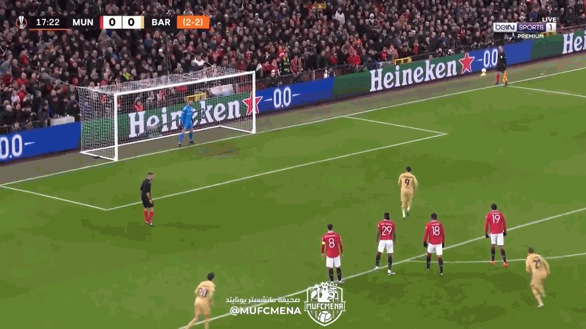 Robert Lewandowski le da al Barcelona una ventaja temprana desde el punto de penalti