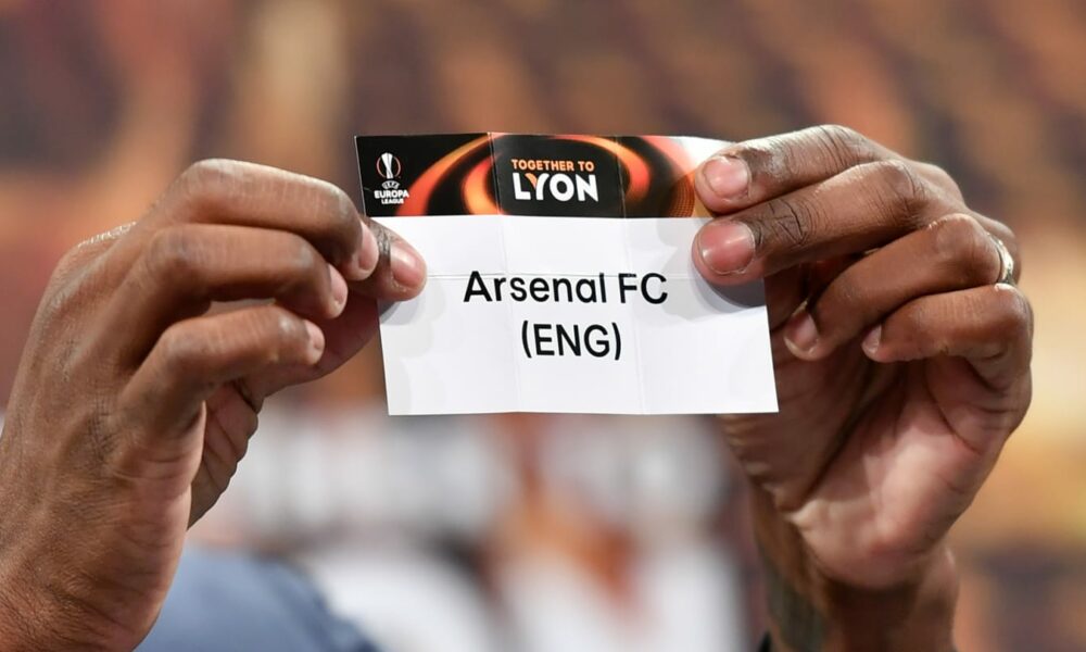 Sorteo de octavos de final de la Europa League simulado cuando Man Utd y Arsenal enfrentaron empates difíciles