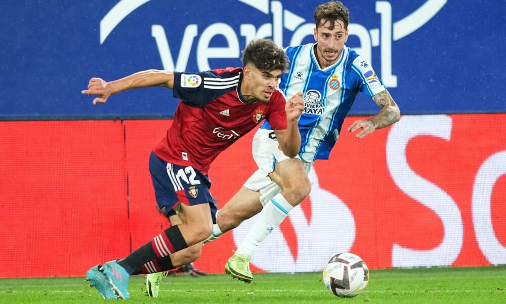 Barcelona tendrá que sopesar cuidadosamente el interés de la Premier League en la joven estrella cedida