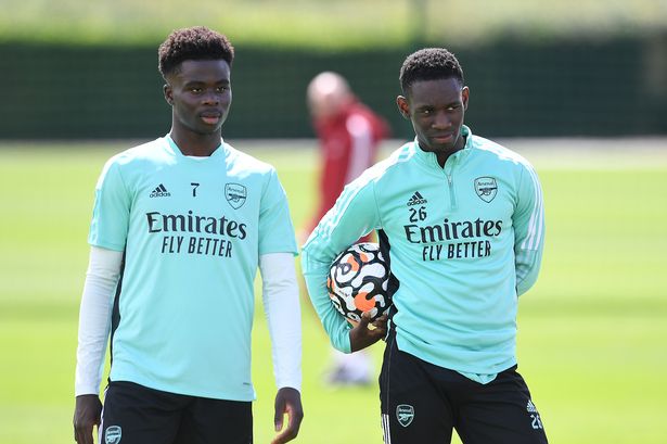 Folarin Balogun y Bukayo Saka establecieron un emocionante récord en Hale End, cuando el Arsenal busca el título de la Premier League