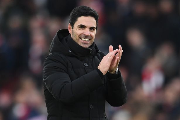 Mikel Arteta explica lo que realmente sucedió con el niño que invade el campo en medio de escenas ‘locas’ del Arsenal