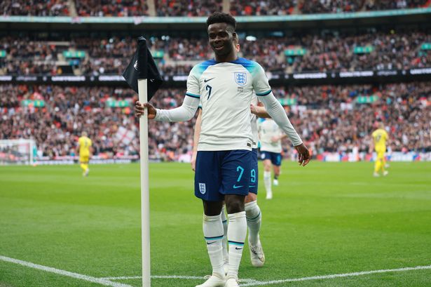 ¿Cuánto vale Bukayo Saka en comparación con Mykhailo Mudryk?