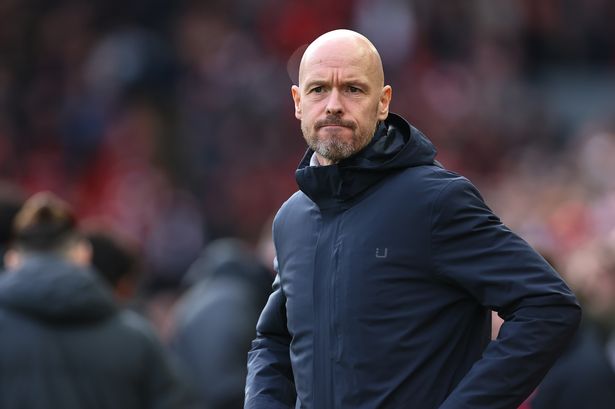 La extraña excavación del Arsenal de Erik Ten Hag socavada por su propia selección del equipo Manchester United contra el Real Betis