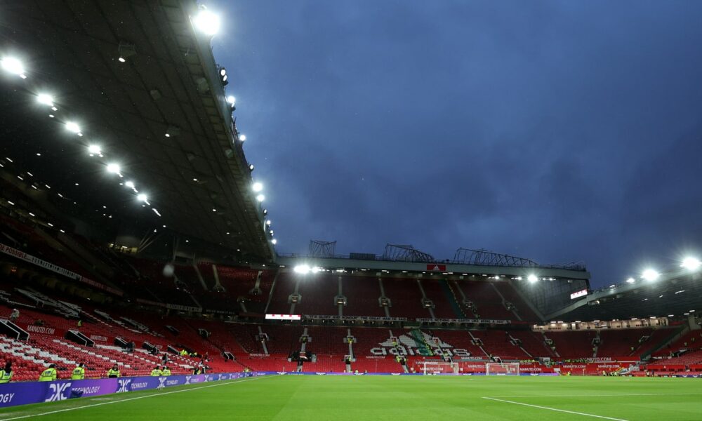 Aficionados protestan contra posible titularidad qatarí