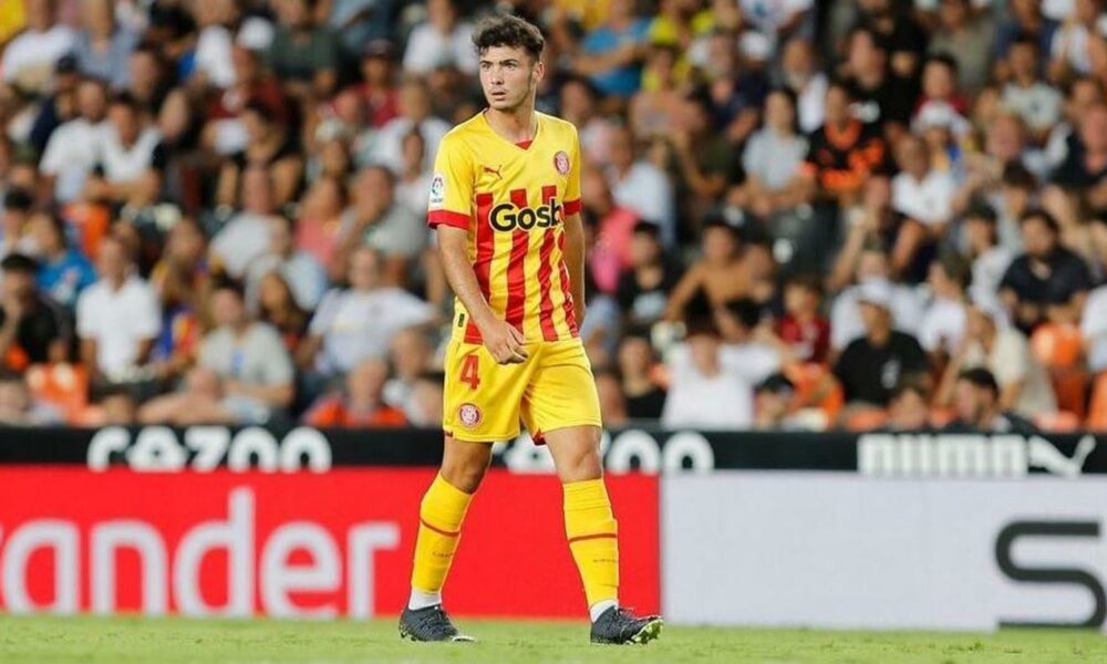 El Atlético de Madrid busca al defensa del Girona durante la derrota del Getafe