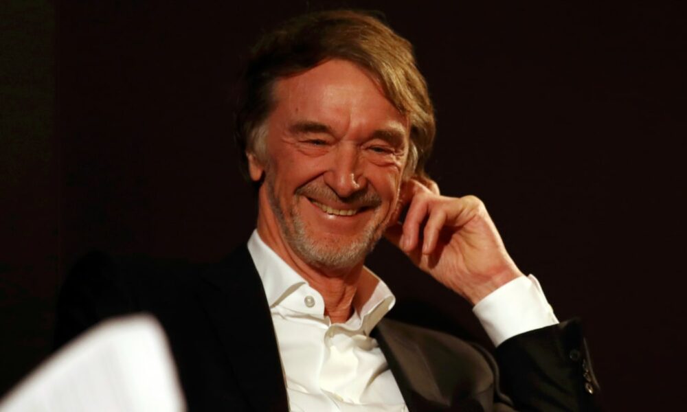 Sir Jim Ratcliffe presenta una oferta revisada por Manchester United