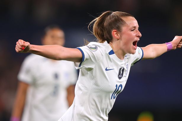 Las Lionesses de Inglaterra superan a Brasil en la primera Finalissima femenina de la historia, mientras Wiegman va 30 invicto