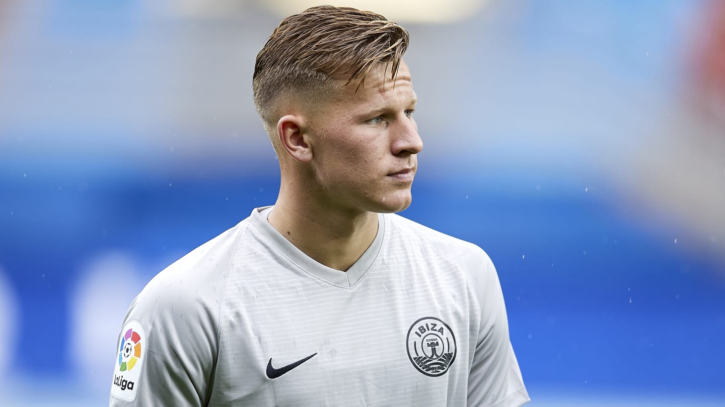 LAFC ficha al mediocampista Mateusz Bogusz del Leeds United