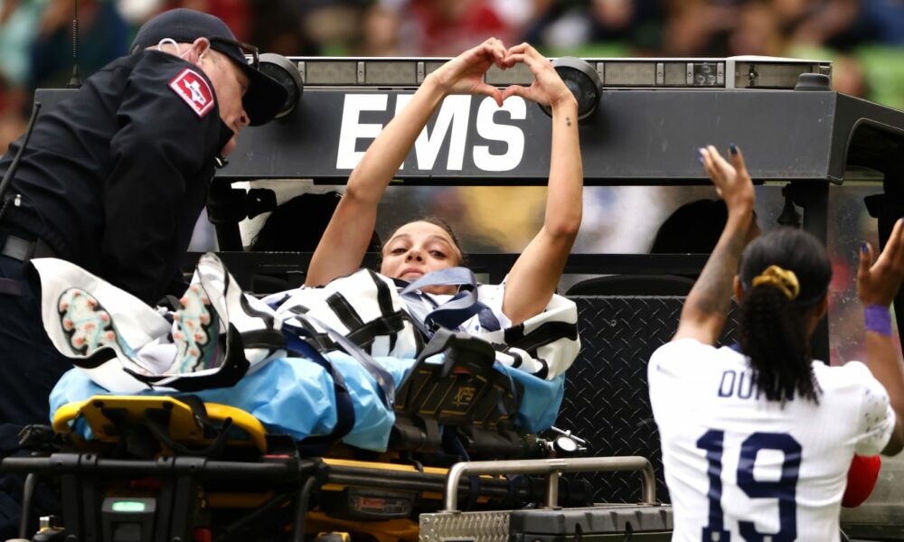 Mallory Swanson del USWNT sufre un desgarro en la rótula durante un amistoso contra Irlanda